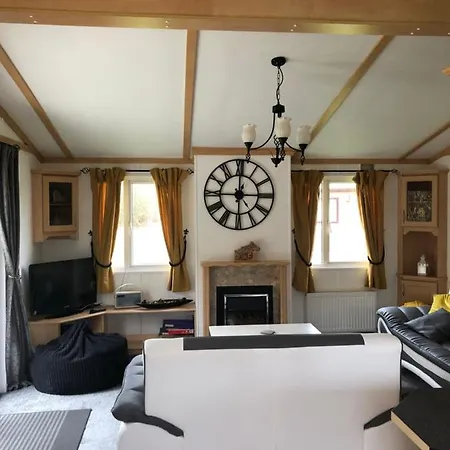 Woodland With Hot Tub Alojamento de Turismo Selvagem *